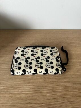 Disney Mickey Mouse Zip-Around Wallet - Black & Red